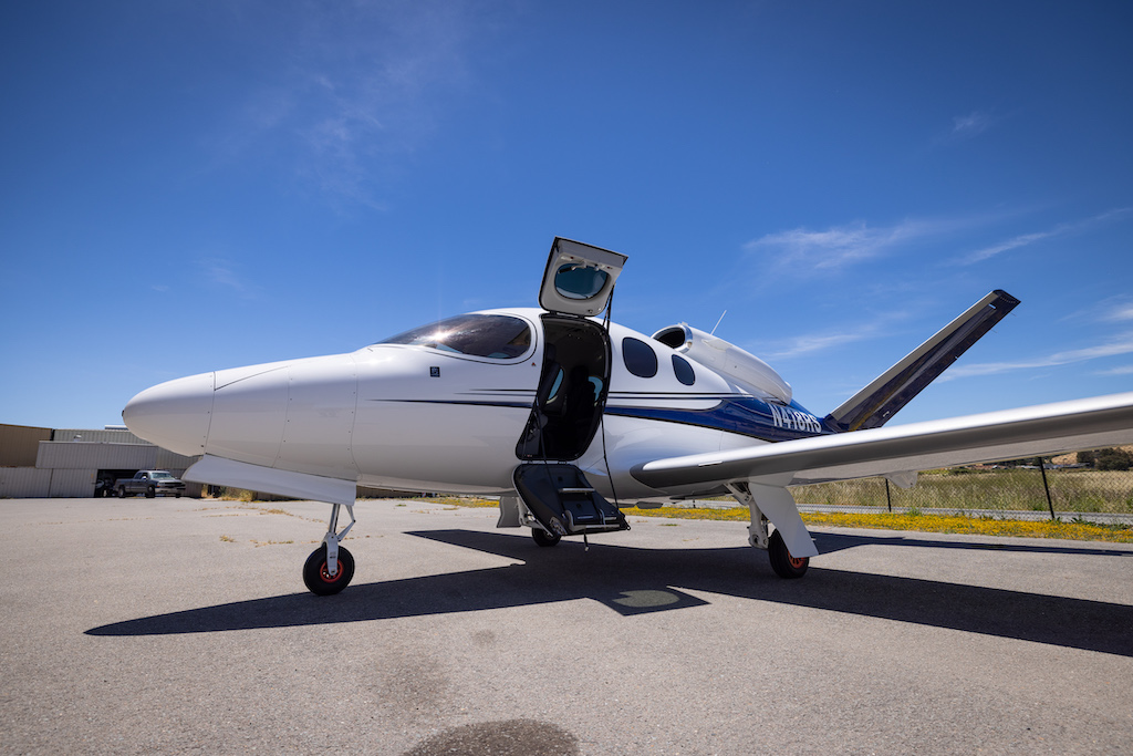 SOLD: 2018 CIRRUS SF50 G1 Vision Jet (N418RS) | Lone Mountain Aircraft